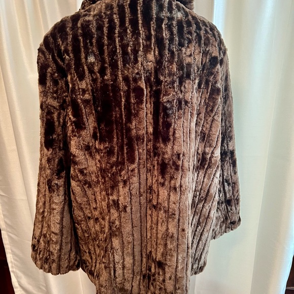 White Stag brown vintage faux fur coat NWT size 2X - Picture 9 of 9